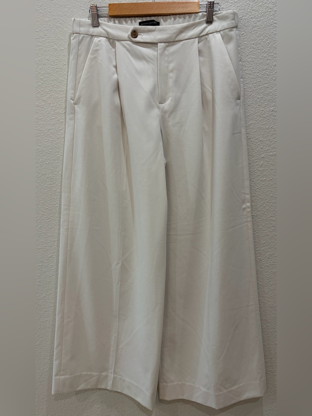 Banana Republic Cream Wide-Leg Mid-Rise Trousers - Picture 2 of 8